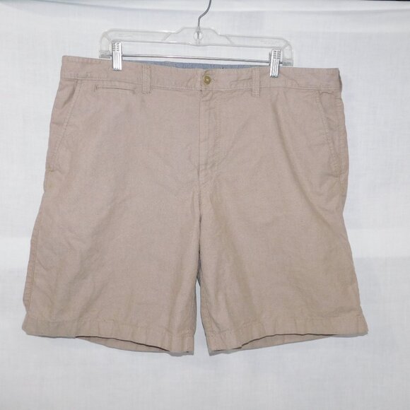 LL Bean Mens Standard Fit 40 Brown Tan Casual Shorts - Picture 1 of 9